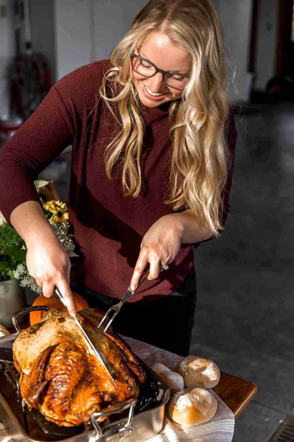 10 Tips for Hosting Thanksgiving - KJ and Company
