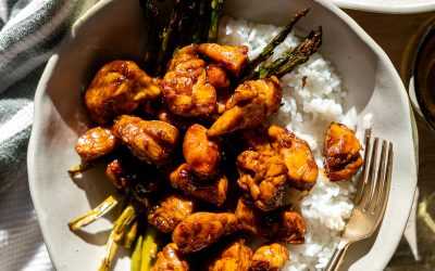 Honey Balsamic Chicken Bowls on a sunlit table.